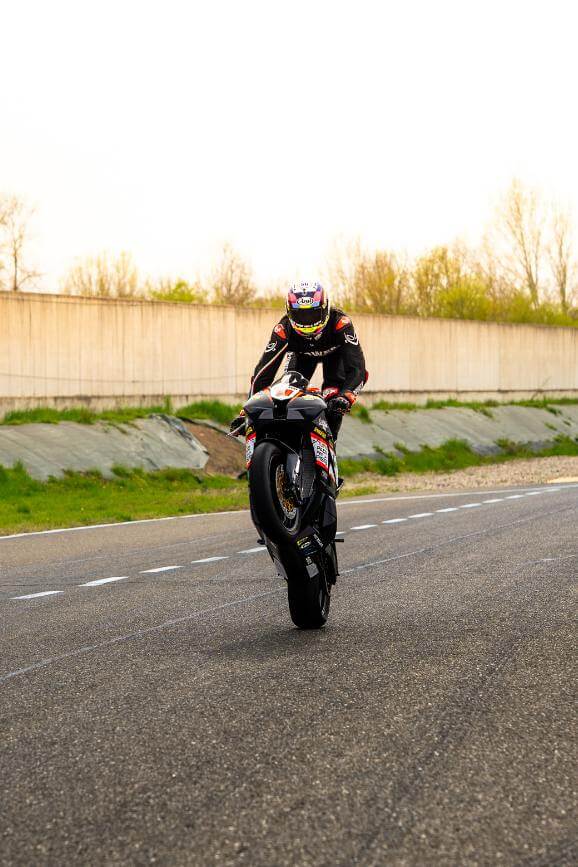 corsi moto su pista autodromo di magione