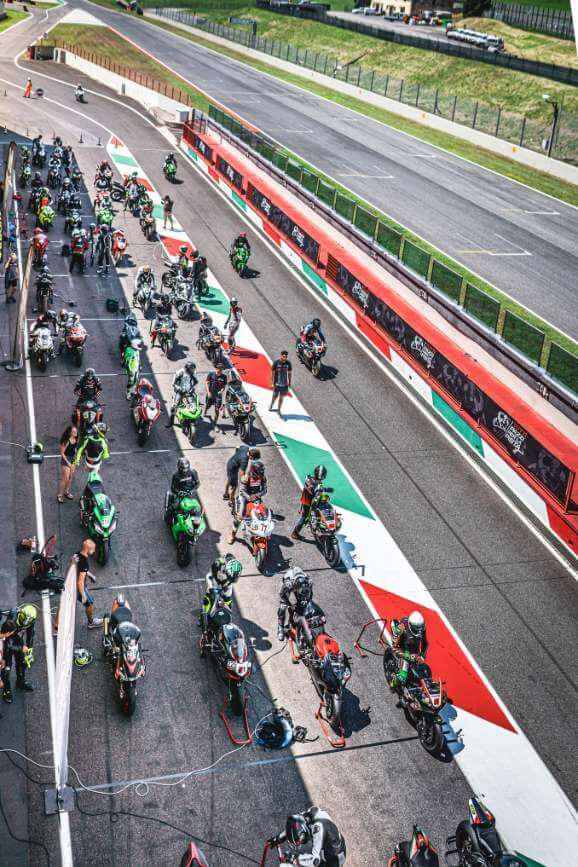 corsi su pista mugello circuit